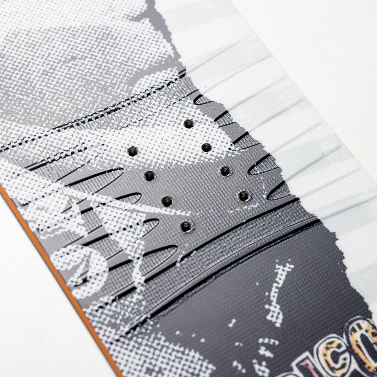 ト*ー様 Volcom x Nitro Ripper 121cm Nitro Ripper x Volcom Kid's Snowboard